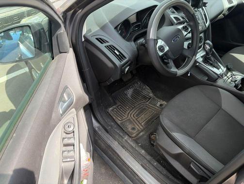 Sterling Gray Metallic 2014 Ford Focus SE