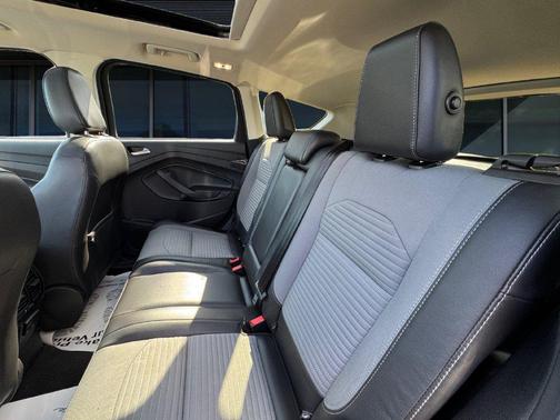 Agate Black Metallic 2019 Ford Escape Titanium
