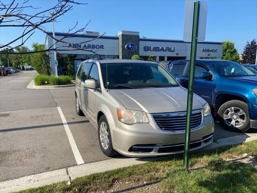2013 Chrysler Town & Country Touring