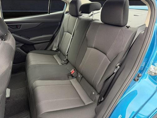 2017 Subaru Impreza 2.0i