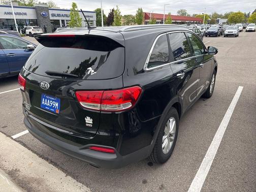 Ebony Black 2016 Kia Sorento LX