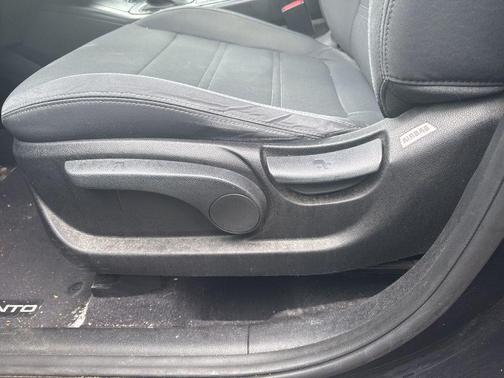 Ebony Black 2016 Kia Sorento LX