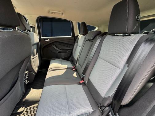 Lightning Blue Metallic 2019 Ford Escape SE