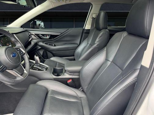 Crystal White Pearl 2024 Subaru Outback Touring XT