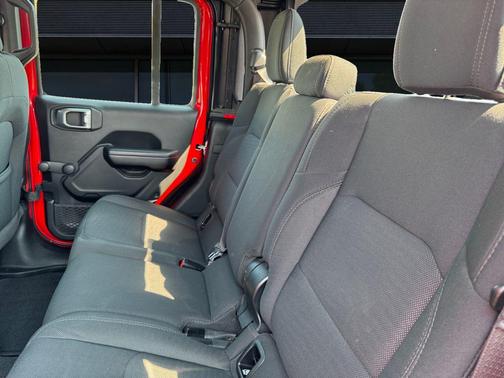 Firecracker Red Clearcoat 2020 Jeep Gladiator Sport
