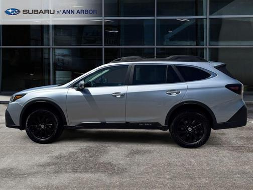 Ice Silver Metallic 2022 Subaru Outback Premium
