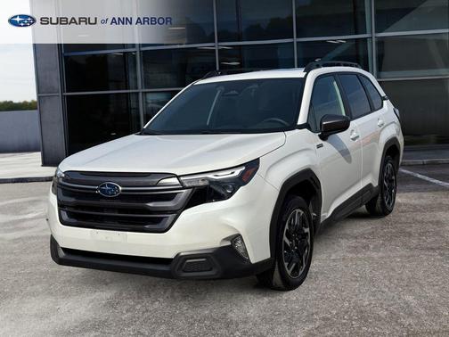 Crystal White Pearl 2025 Subaru Forester Hybrid Premium