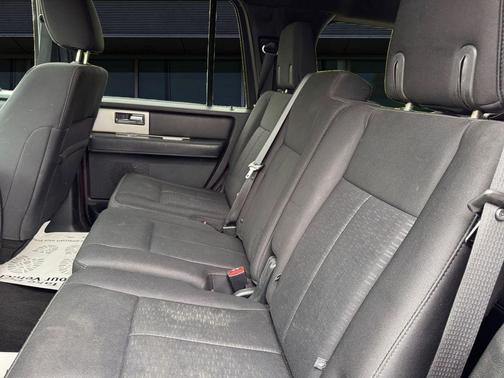 Ruby Red Metallic Tinted Clearcoat 2017 Ford Expedition XLT