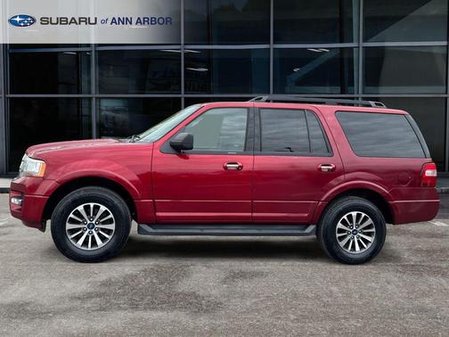 Ruby Red Metallic Tinted Clearcoat 2017 Ford Expedition XLT