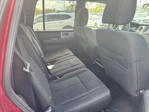 Ruby Red Metallic Tinted Clearcoat 2017 Ford Expedition XLT