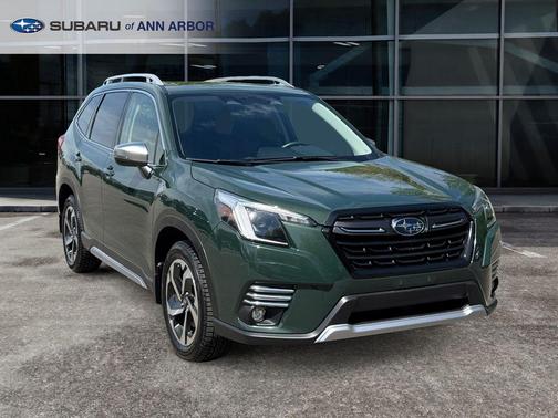 Cascade Green Silica 2024 Subaru Forester Touring