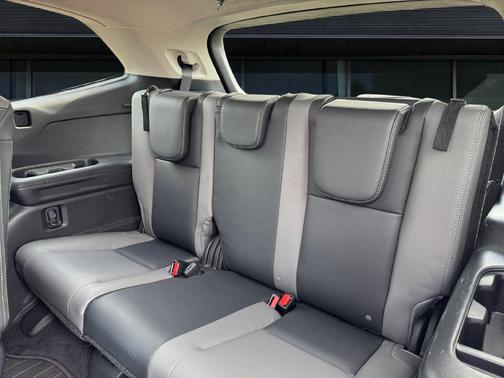 Crystal Black Silica 2023 Subaru Ascent Onyx Edition 7-Passenger