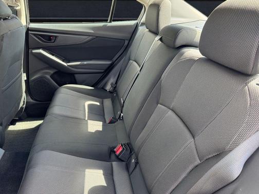 Crystal Black Silica 2018 Subaru Impreza 2.0i