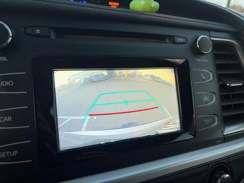 2017 Toyota Highlander LE