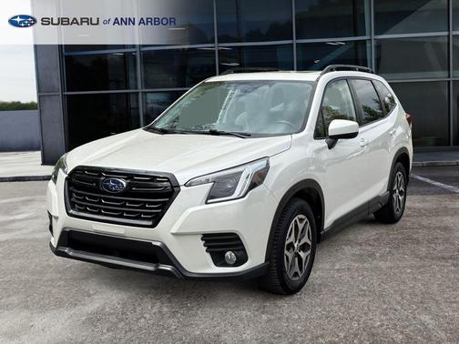 Crystal White Pearl 2023 Subaru Forester Premium