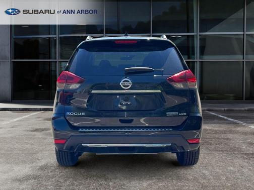 Magnetic Black Pearl 2019 Nissan Rogue S