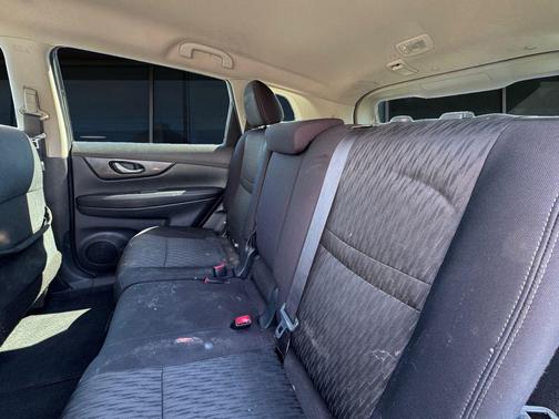 Magnetic Black Pearl 2019 Nissan Rogue S