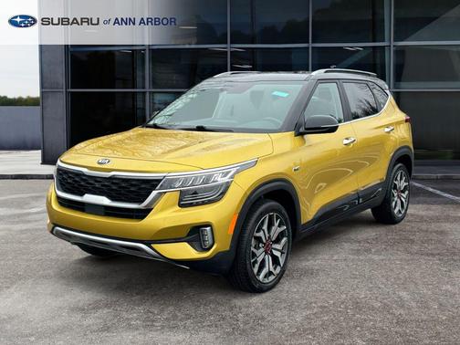 Starbright Yellow/Black Roof 2021 Kia Seltos SX Turbo