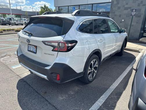 Crystal White Pearl 2020 Subaru Outback Limited