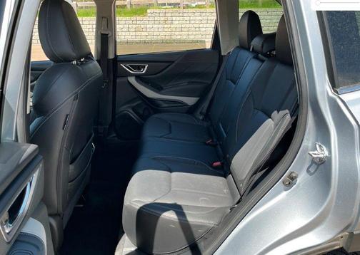 Ice Silver Metallic 2024 Subaru Forester Limited