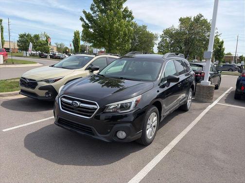 Crystal Black Silica 2018 Subaru Outback 2.5i Premium
