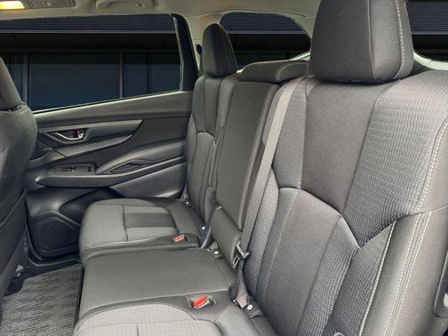 Crystal White Pearl 2023 Subaru Ascent Premium 8-Passenger