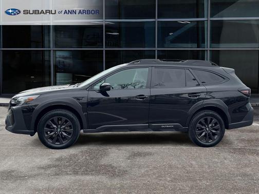 Crystal Black Silica 2025 Subaru Outback Onyx Edition