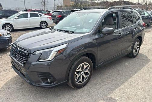 Magnetite Gray Metallic 2023 Subaru Forester Premium