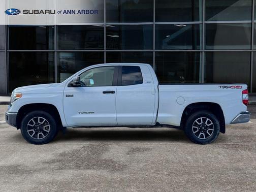 2017 Toyota Tundra SR5