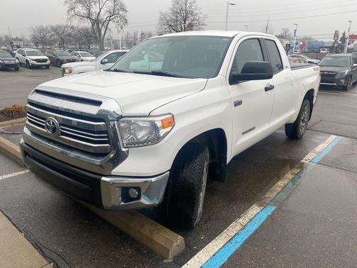 2017 Toyota Tundra SR5
