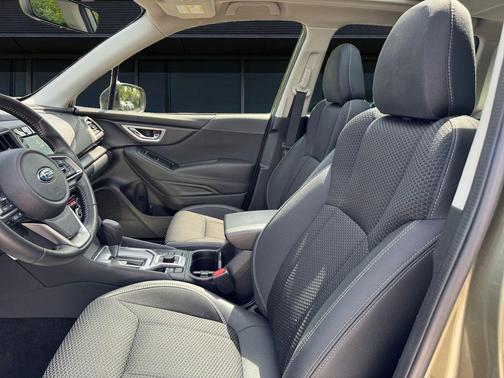 Autumn Green Metallic 2024 Subaru Forester Premium