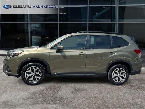 Autumn Green Metallic 2024 Subaru Forester Premium