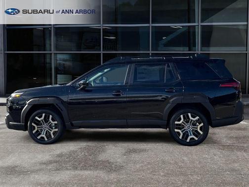 Crystal Black Silica 2026 Subaru Outback Touring XT
