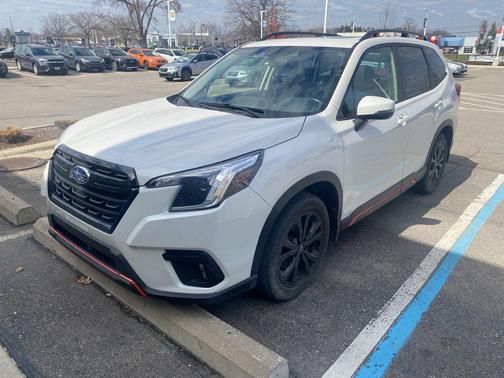 Crystal White Pearl 2023 Subaru Forester Sport