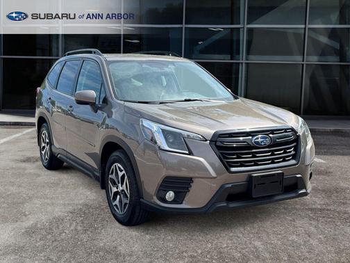 Brilliant Bronze Metallic 2023 Subaru Forester Premium