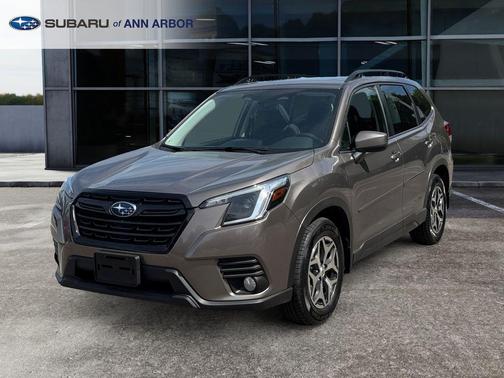 Brilliant Bronze Metallic 2023 Subaru Forester Premium