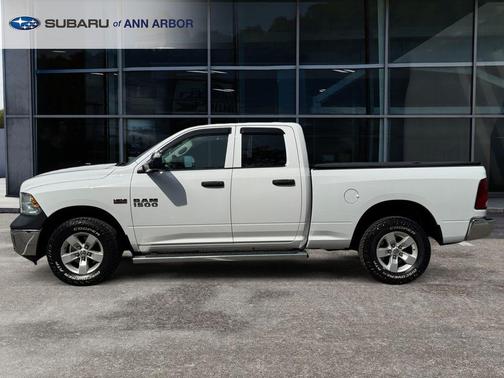 Bright White Clearcoat 2017 RAM 1500 Tradesman