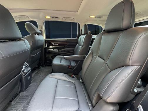 Ice Silver Metallic 2023 Subaru Ascent Touring 7-Passenger
