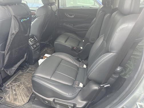 Ice Silver Metallic 2023 Subaru Ascent Touring 7-Passenger
