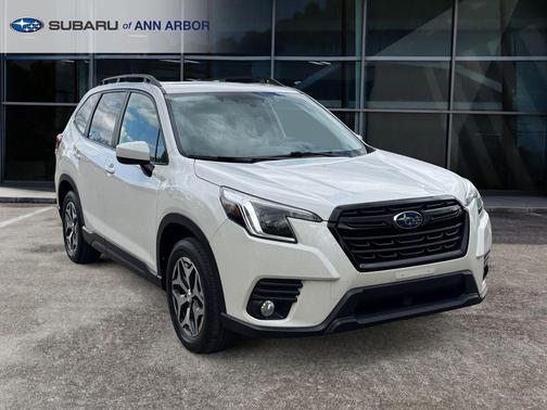 Crystal White Pearl 2023 Subaru Forester Premium