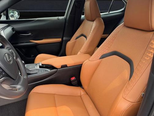 2020 Lexus UX 250h Base