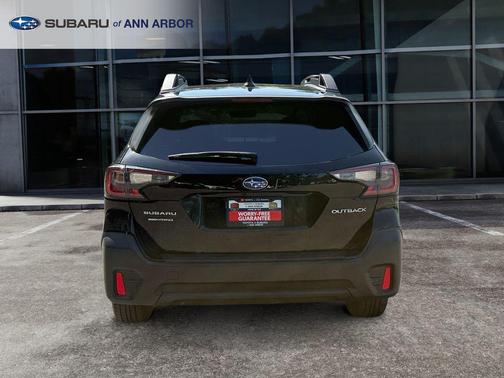 Crystal Black Silica 2022 Subaru Outback Premium