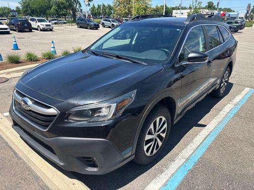 Crystal Black Silica 2022 Subaru Outback Premium