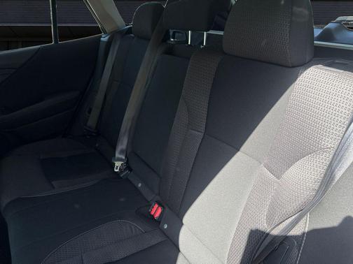 Crystal Black Silica 2022 Subaru Outback Premium