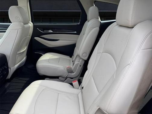 2022 Buick Enclave AWD Essence