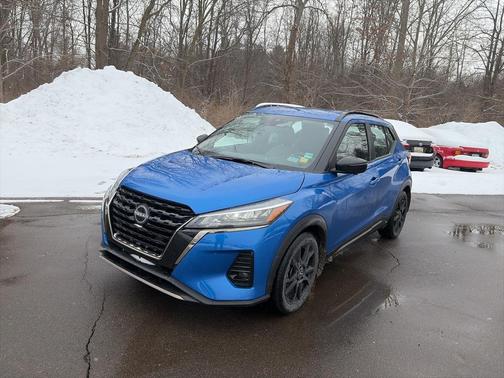 2024 Nissan Kicks SR