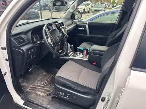 Super White 2018 Toyota 4Runner SR5