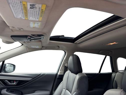 Ice Silver Metallic 2020 Subaru Outback Onyx Edition XT