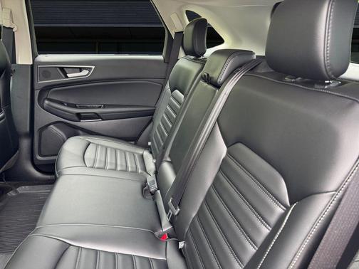 Desert Gold Metallic 2020 Ford Edge SEL