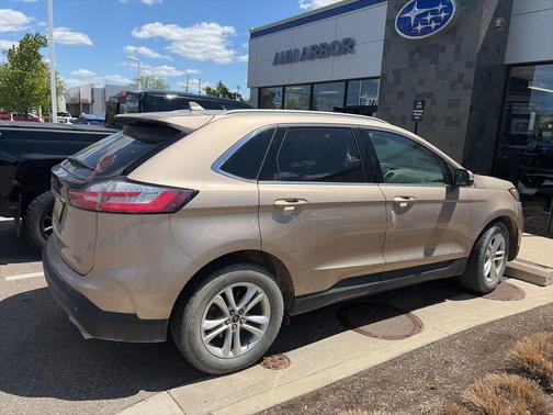 Desert Gold Metallic 2020 Ford Edge SEL